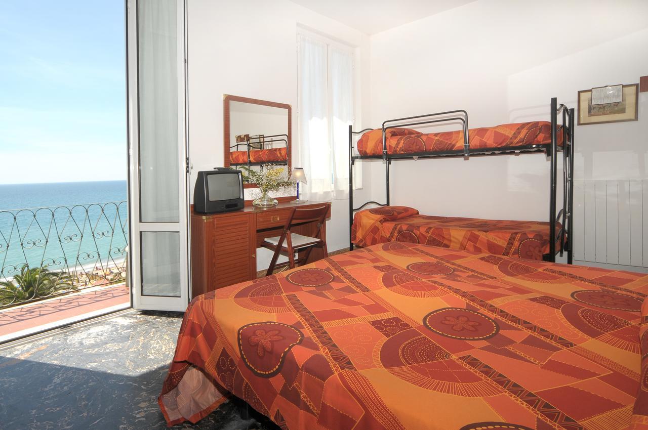Hotel Gambone Finale Ligure Ngoại thất bức ảnh