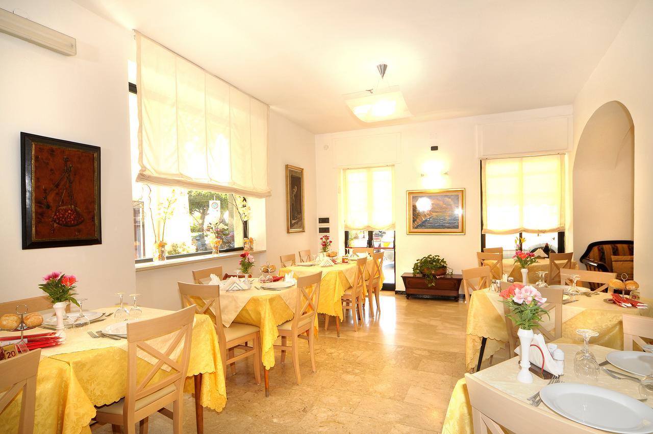Hotel Gambone Finale Ligure Ngoại thất bức ảnh