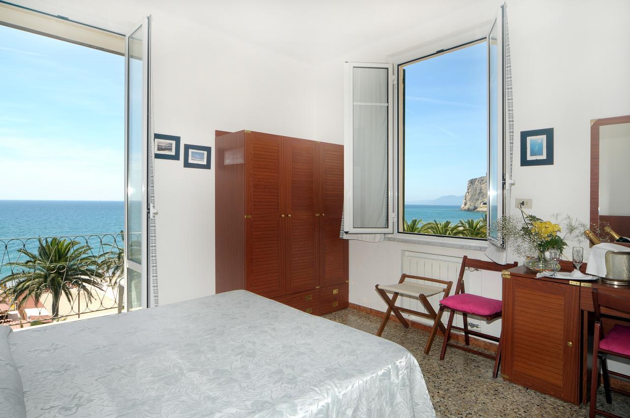Hotel Gambone Finale Ligure Ngoại thất bức ảnh